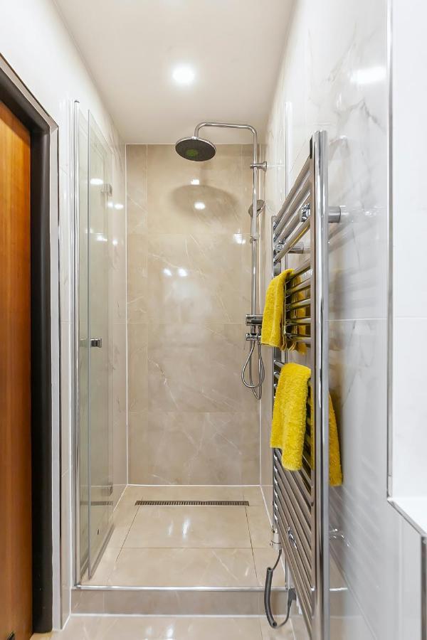 Popular Location / Street View / 4 Ppl / Netflix Apartment Prague Exterior photo